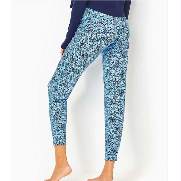 NWT lilly pulitzer - luxletic joggers - bon bon blue- size small - Picture 4 of 6